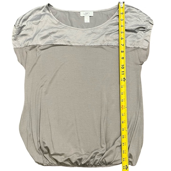 🩶 LOFT Maternity Top | Size Small | Gray | Soft | Dressy + Casual - Picture 4 of 8